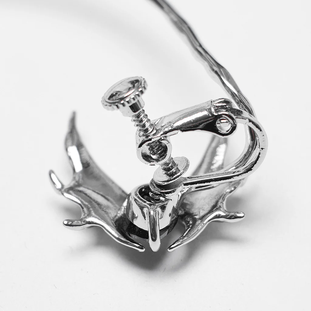 Goth Heart Shape Bat Earbone Earring - Image 6