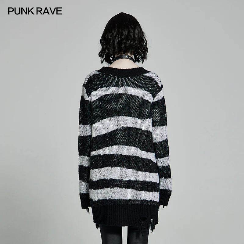 Gothic pullover sweater - Image 3